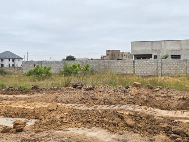 Clean Registered Lands - Prampram Beach Lane · Photo 2