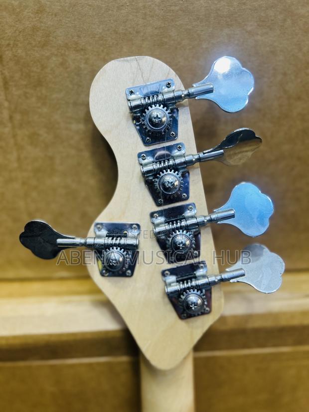 Gibson Guitar (Passive) · Photo 5