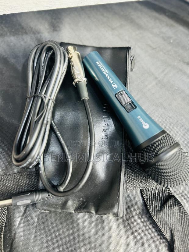 Sennheiser E845-S Dynamic Super Cord Microphone · Photo 5