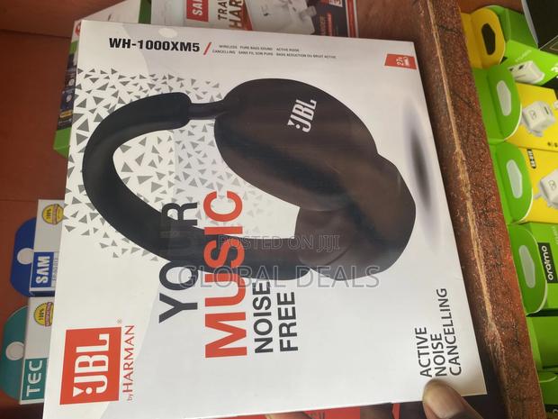 JBL Wireless/Bluetooth Headphones · Photo 1