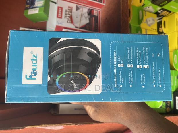 Fsudz Wireless/Bluetooth Headphones · Photo 2
