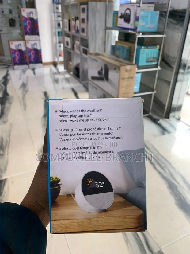 Alexa Echo Spot · Photo 4