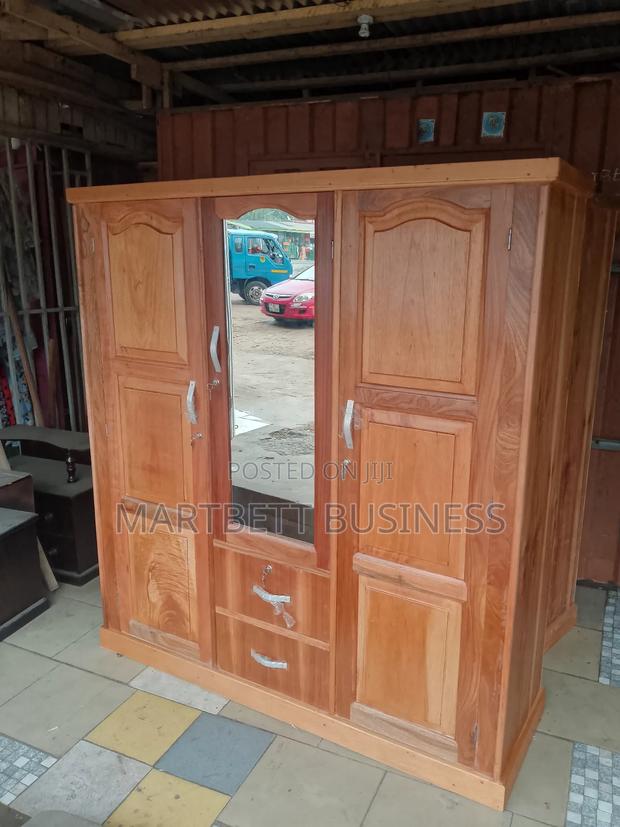 3 Door Wordrobe With Drawer Quality · Photo 1