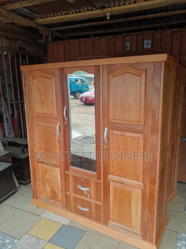 3 Door Wordrobe With Drawer Quality · Photo 2