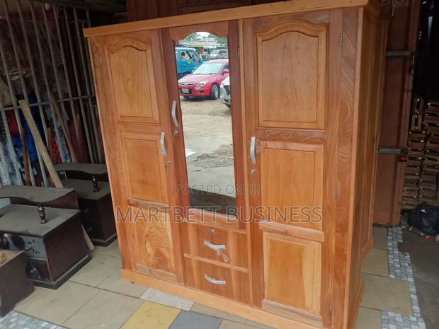 3 Door Wordrobe With Drawer Quality · Photo 3
