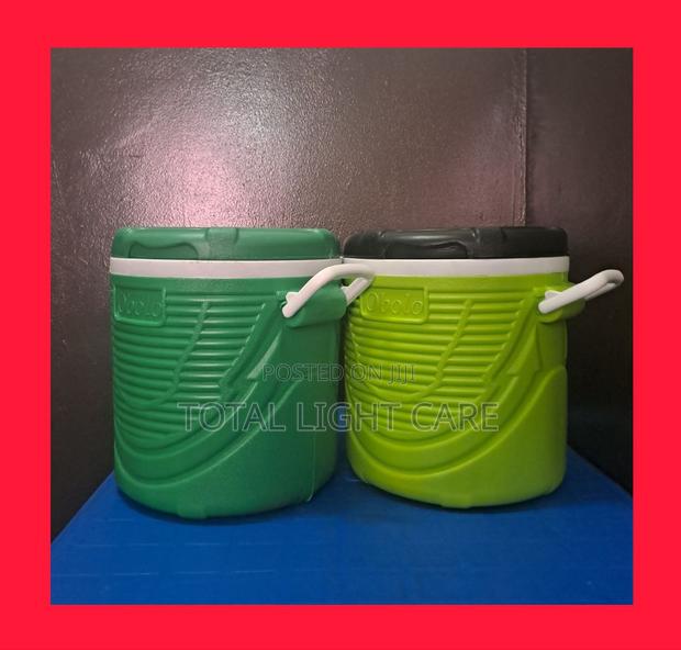 Obolo Ice Chest Medium Size · Photo 2