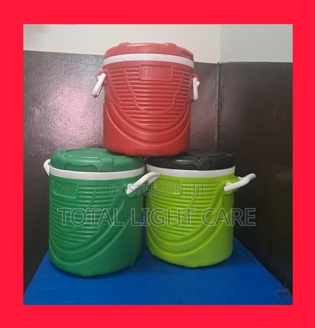 Obolo Ice Chest Medium Size · Photo 3