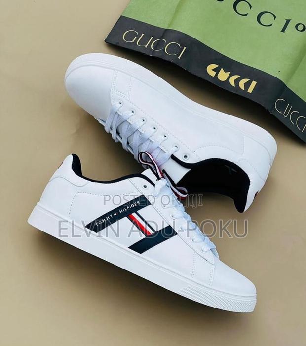 Decent White Low Sneaker in Different Brands, Swipe>> · Photo 4