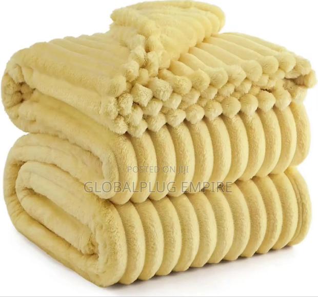 Comfortable Blanket · Photo 3