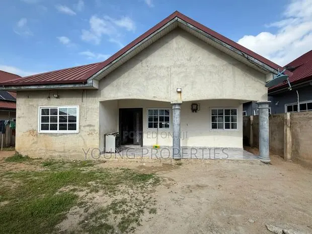 3bdrm House in Ayinkin Dogblo, Amasaman for sale · Photo 1
