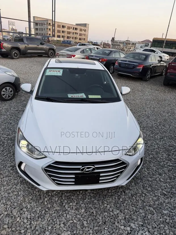 Hyundai Elantra 2018 White