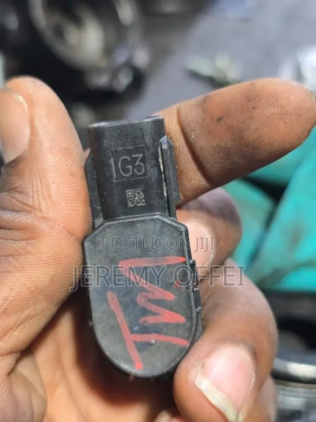 Toyota RAV4 2016 Parking Sensor – Home Used & Original · Photo 1