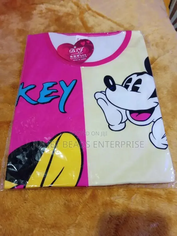 T-Shirt Night Wears · Photo 1