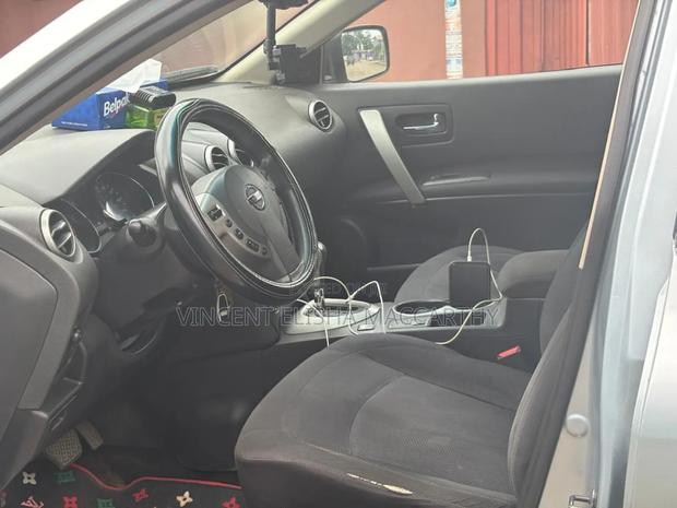 Nissan Rogue 2014 Silver · Photo 2