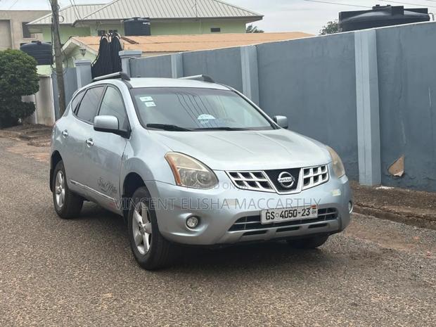 Nissan Rogue 2014 Silver · Photo 3