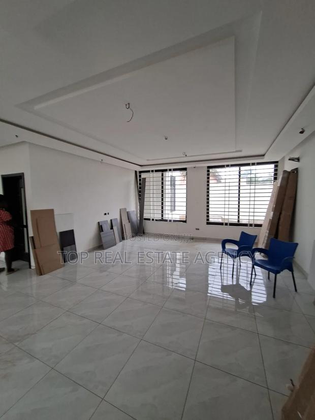 4bdrm Duplex in Adenta for sale · Photo 3