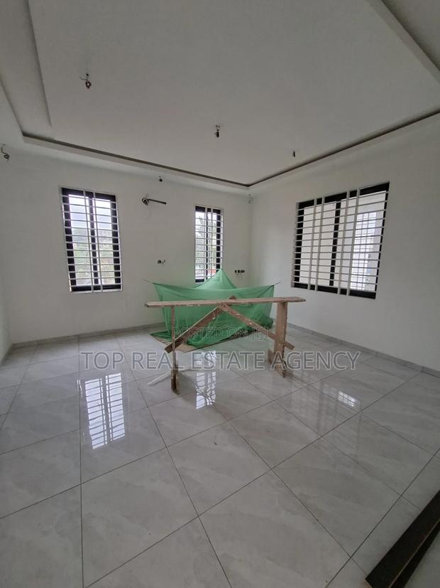 4bdrm Duplex in Adenta for sale · Photo 5