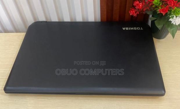 Laptop Toshiba Satellite C50 4GB Intel HDD 320GB · Photo 3