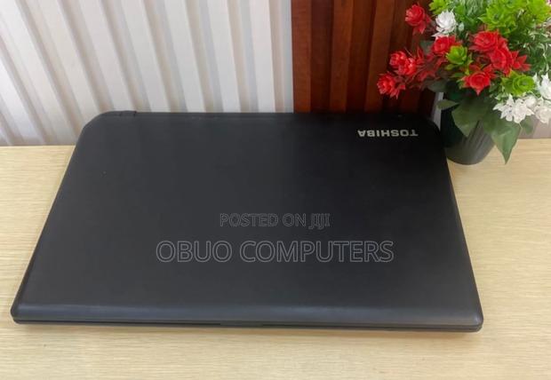 Laptop Toshiba Satellite C50 4GB Intel HDD 320GB · Photo 1