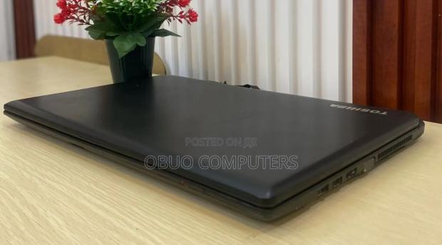 Laptop Toshiba Satellite C50 4GB Intel HDD 320GB · Photo 4