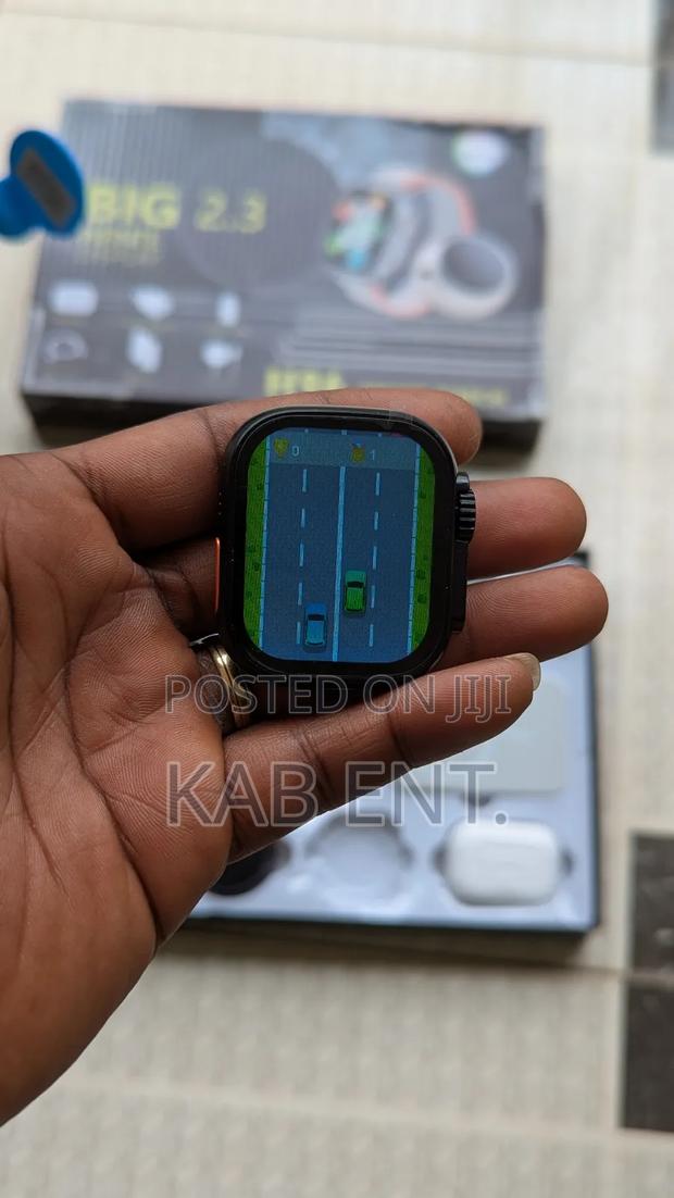 Smartwatch With Earbuds, Power Bank and More · Photo 3