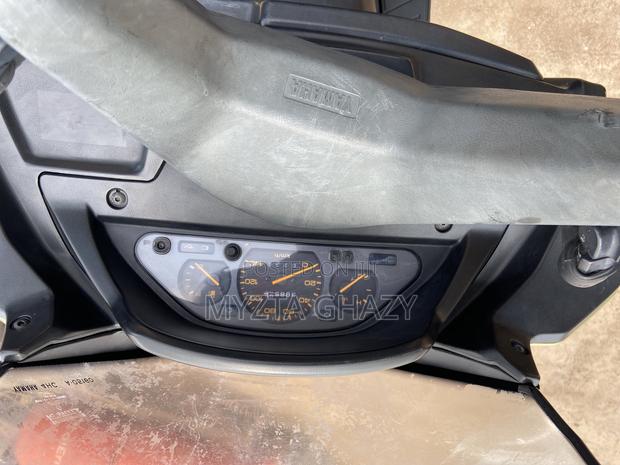Yamaha Majesty 2009 Yellow · Photo 2