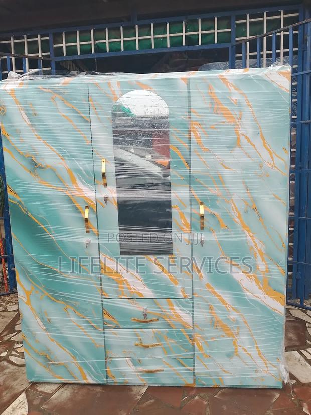 3 in 1 Wooden Wardrobe · Photo 1