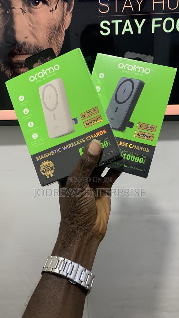 Oraimo Magpower 15 10000mah Wireless and Wired Power Bank · Photo 3