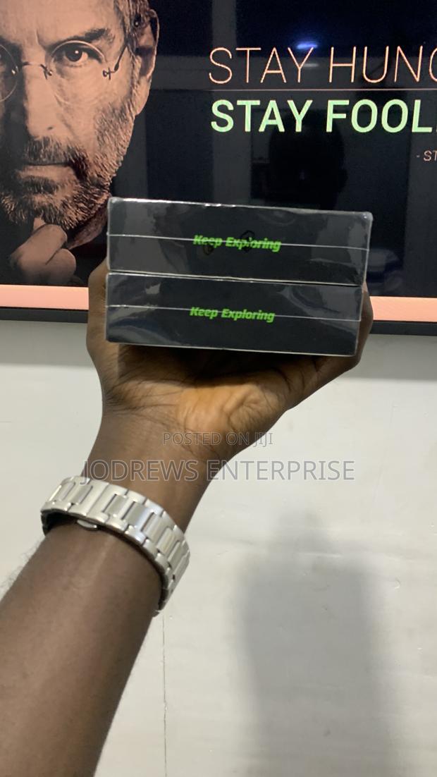 Oraimo Magpower 15 10000mah Wireless and Wired Power Bank · Photo 7