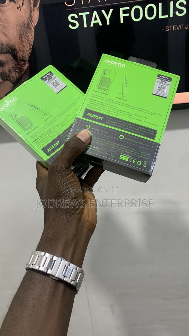 Oraimo Magpower 15 10000mah Wireless and Wired Power Bank · Photo 6