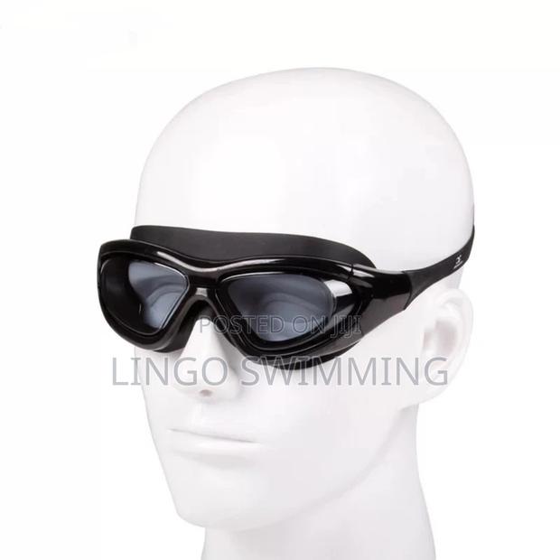 Unisex Swimming Goggles – Anti-Fog