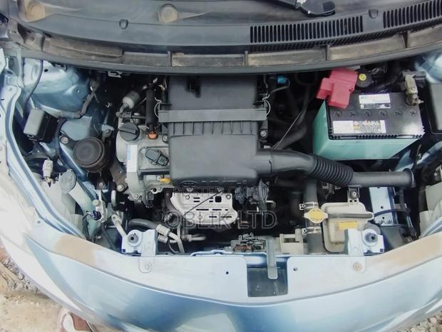 Toyota Belta 2011 Gray · Photo 5
