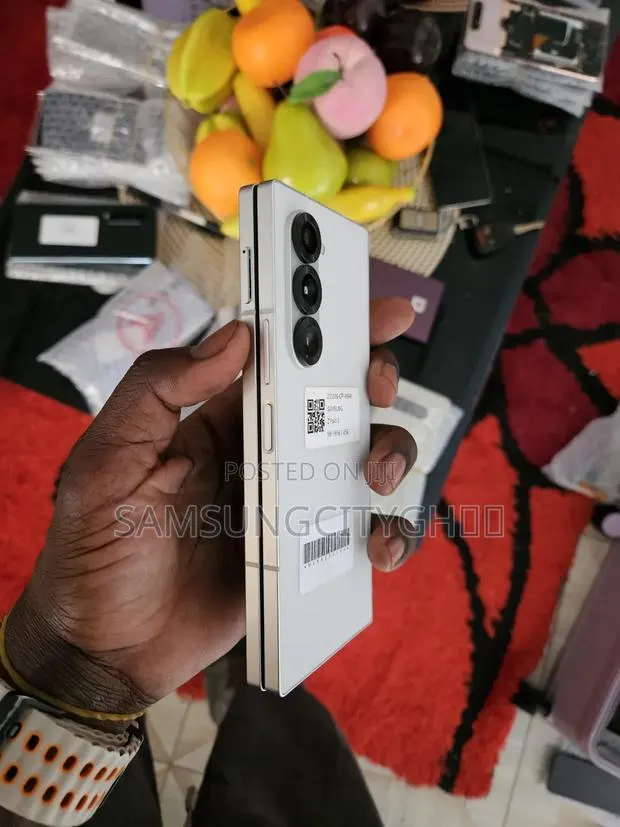 Samsung Galaxy Z Fold6 256 GB White · Photo 1