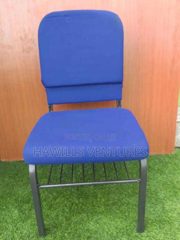 Auditorium Blue Chair · Photo 1