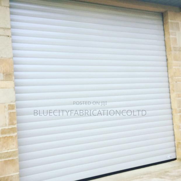 Automatic Aluminum Roller With Remote · Photo 1