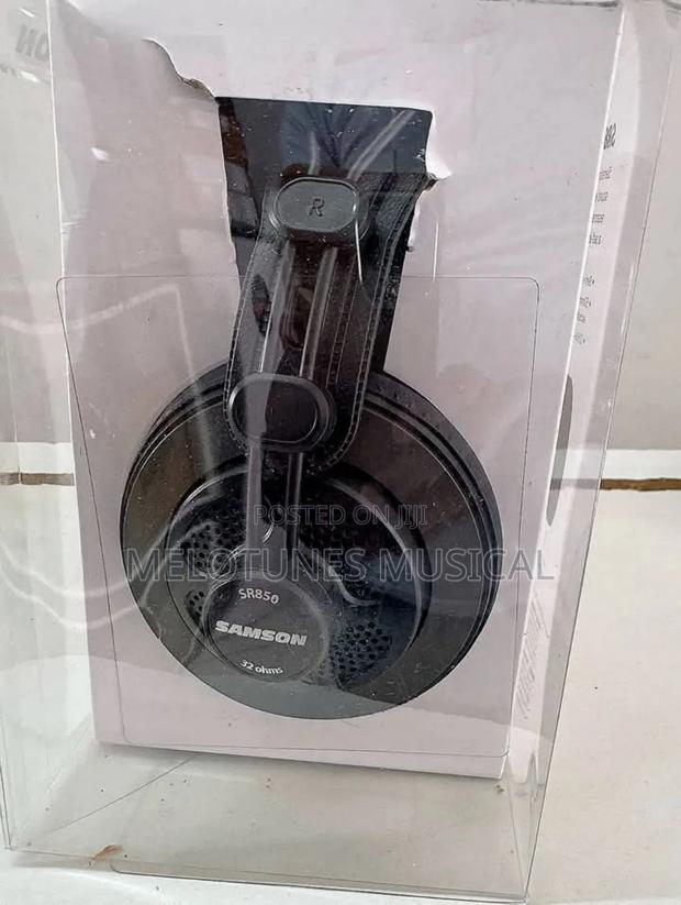 Samson Sr850 Studio Reference Headphones · Photo 2