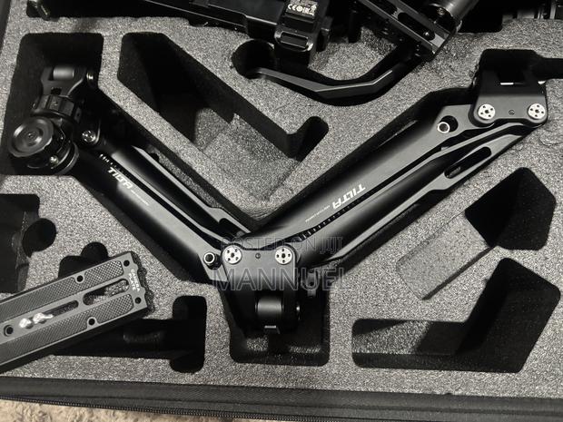 Tilta Float Dual Handle Support System · Photo 4