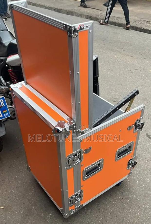 12u Amplifier Rack (Dj Rack Case) · Photo 1