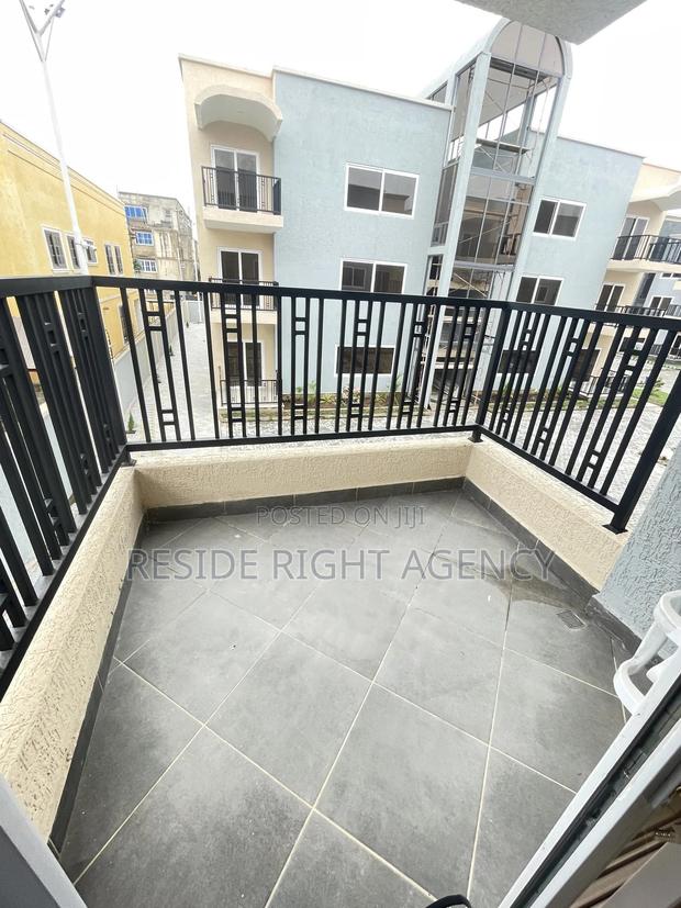 3bdrm Block of Flats in Pokuase for sale · Photo 4