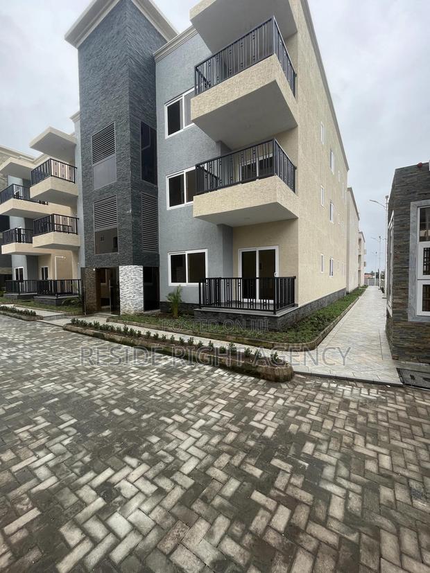 3bdrm Block of Flats in Pokuase for sale · Photo 3