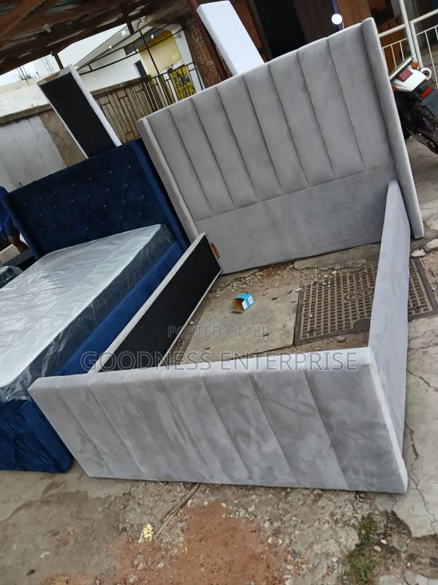 Design Double Bed With Mattress · Photo 2