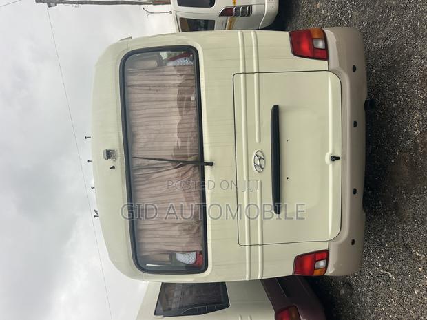 Hyundai County 2013 Grey · Photo 2