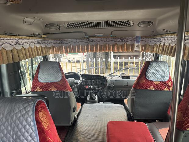 Hyundai County 2013 Grey · Photo 8