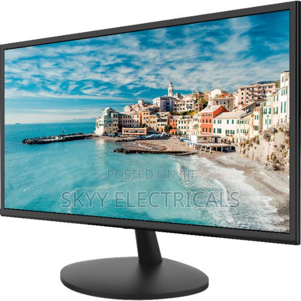 Hikvision 32” Display Monitor And · Photo 1