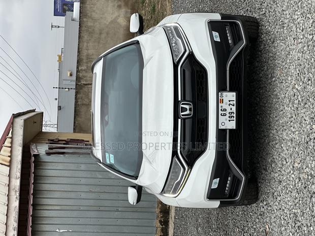 Honda CR-V Touring 2021 White · Photo 2