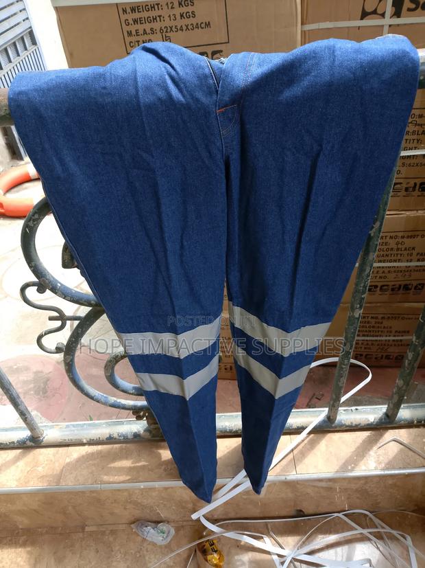 Quality Work Jeans Trouser With Reflectors. · Photo 1