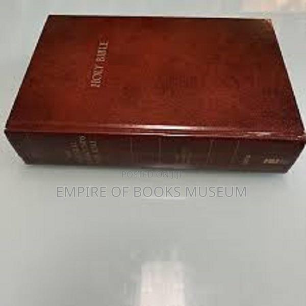 The Cultural Backgrounds Study Bible · Photo 3
