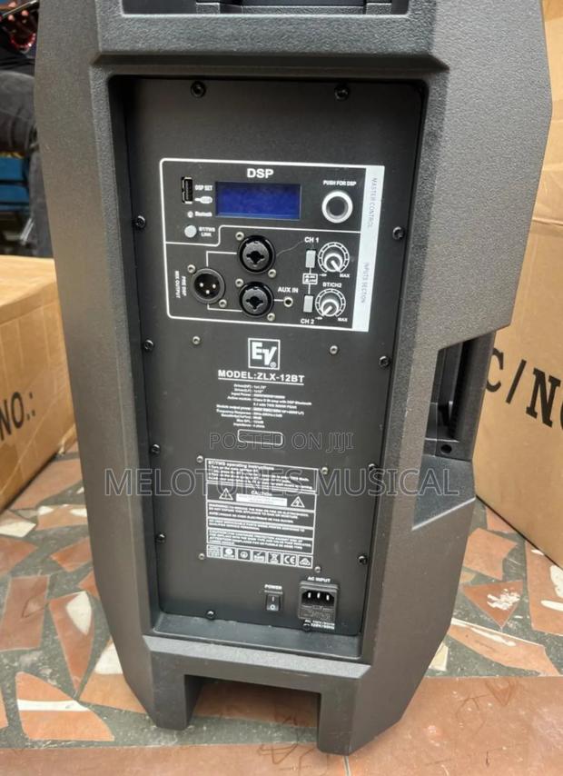 Electro-Voice ZLX-12bt 12" 1000w Bluetooth Powered Speaker. · Photo 3