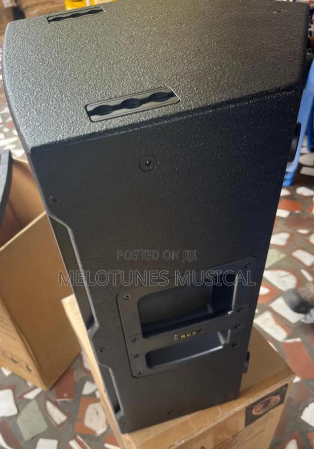 RCF Tt12mp 12inches Active Pair of Stage Monitors · Photo 4