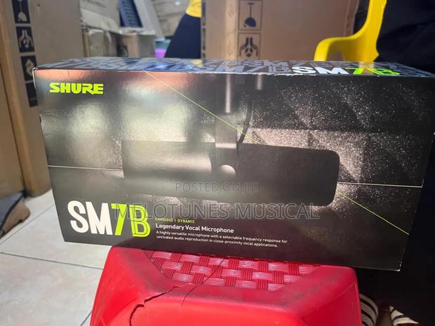 Shure Sm7b Cardioid Dynamic Vocal Microphone · Photo 1